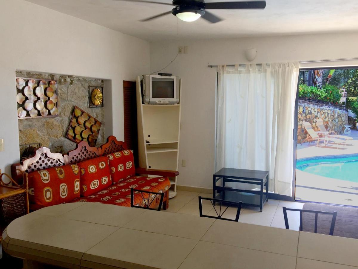 Villa Palmitas Acogedor Departamento Nivel Piscina Gigante Jardines Acapulco Bagian luar foto