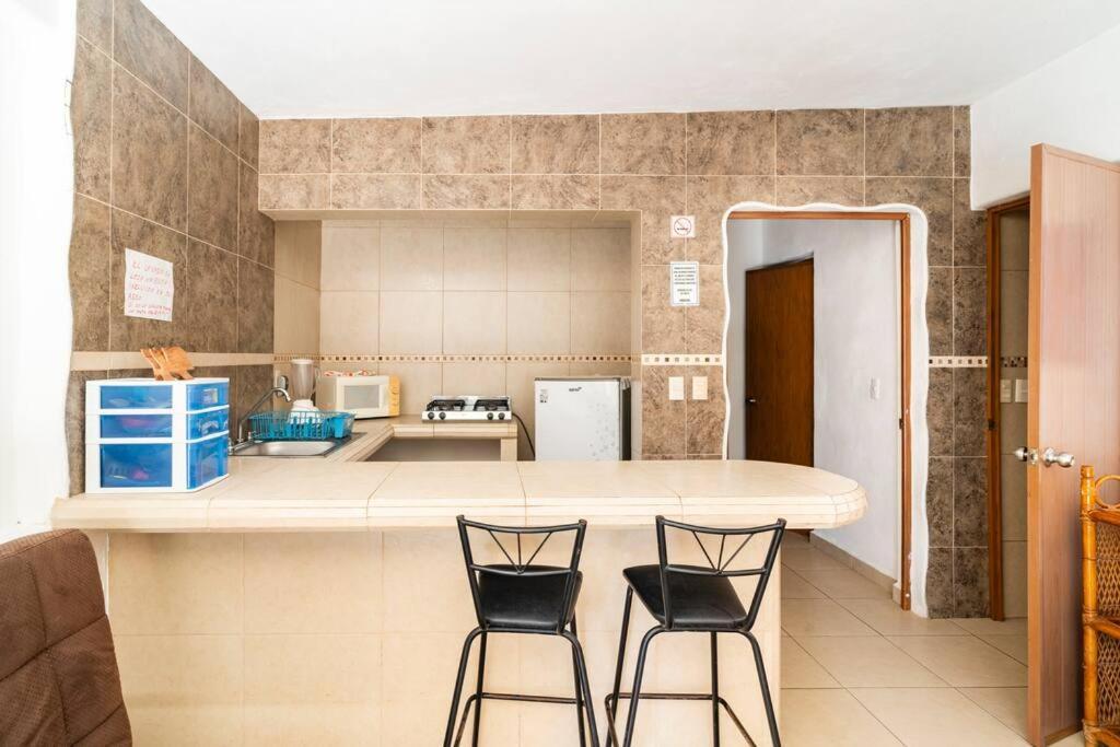 Villa Palmitas Acogedor Departamento Nivel Piscina Gigante Jardines Acapulco Bagian luar foto